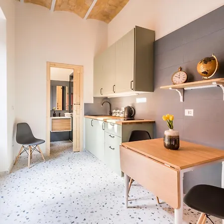 Famm - Open Space In Trastevere Apartment *